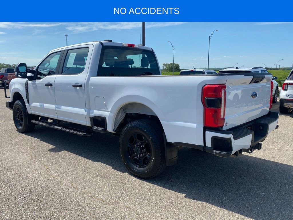 Used 2023 Ford F250 XL w/ STX Appearance Package AWD/4WD image 4