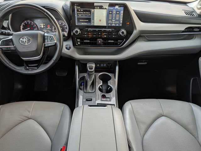 Used 2022 Toyota Highlander Limited image 11