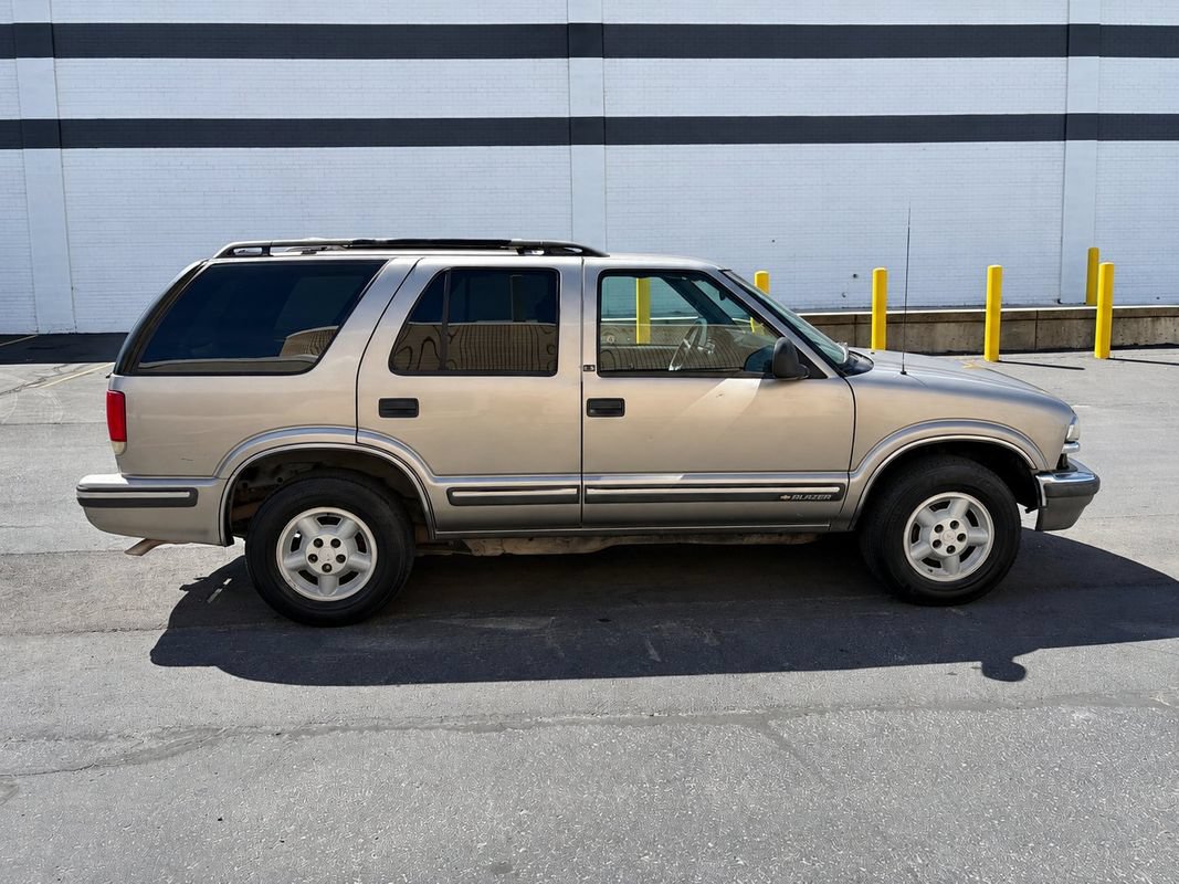 Used 1998 Chevrolet Blazer LS w/ Preferred Equipment Group AWD/4WD image 8