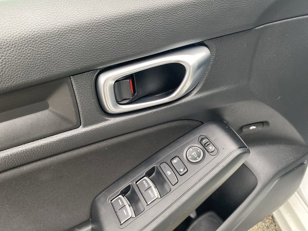 Used 2023 Honda Civic Sport image 11