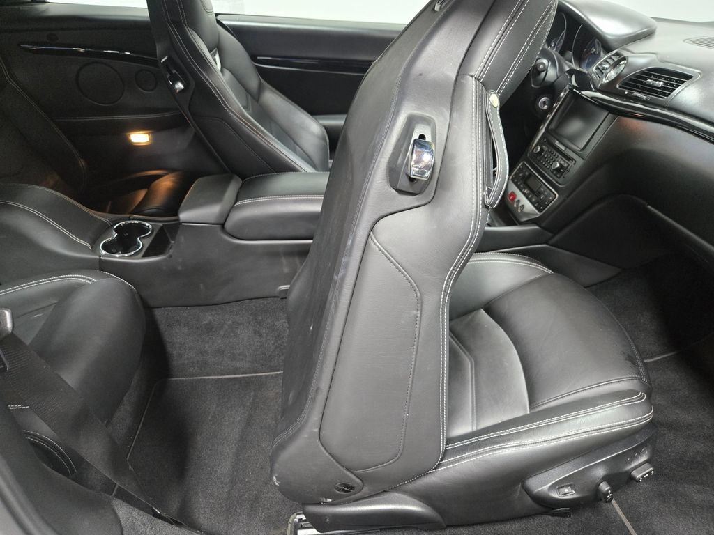 Used 2016 Maserati GranTurismo Sport RWD image 46