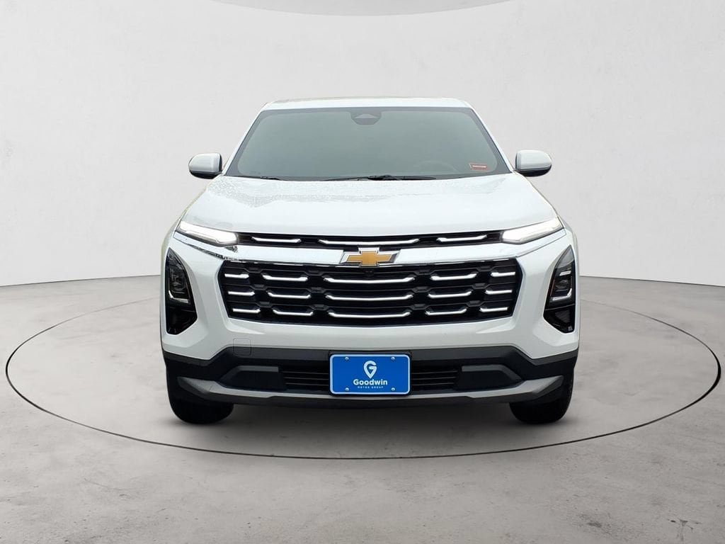 New 2026 Chevrolet Equinox LT w/ Convenience Package II AWD/4WD image 2