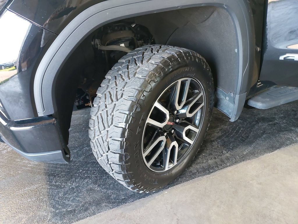 Used 2022 GMC Sierra 1500 AT4 w/ AT4 Premium Package AWD/4WD image 33