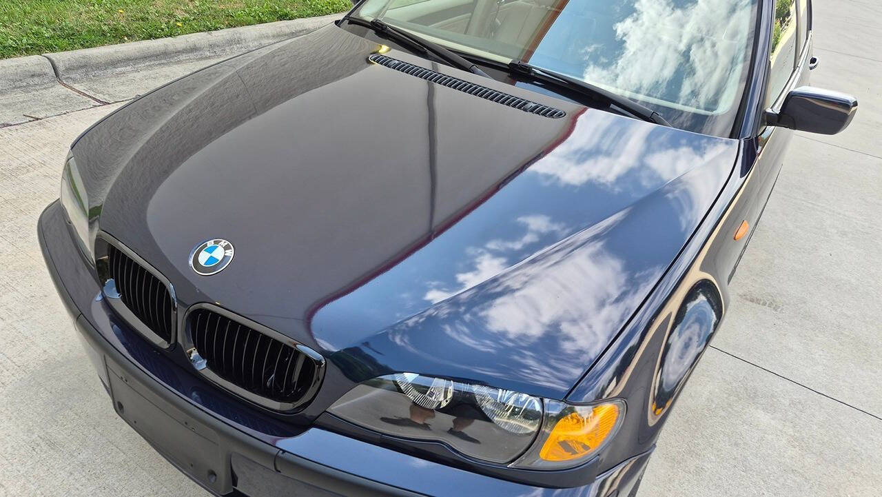 Used 2004 BMW 325xi Sedan AWD/4WD image 13
