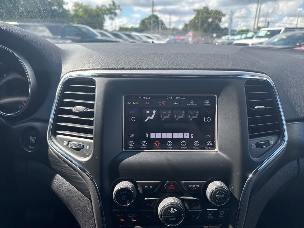 Used 2019 Jeep Grand Cherokee Laredo image 25