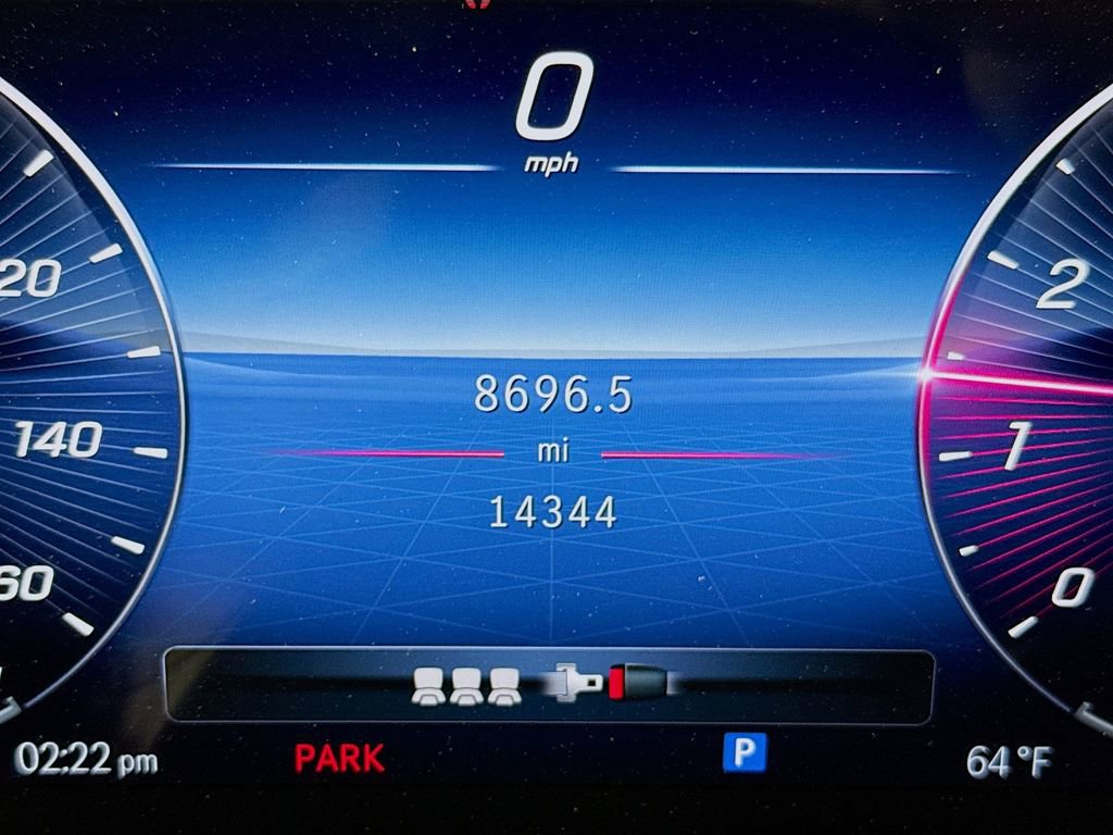 Used 2023 Mercedes-Benz GLC 300 4MATIC image 12