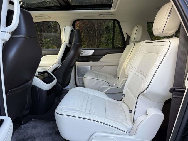 Used 2024 Lincoln Navigator L Black Label image 10