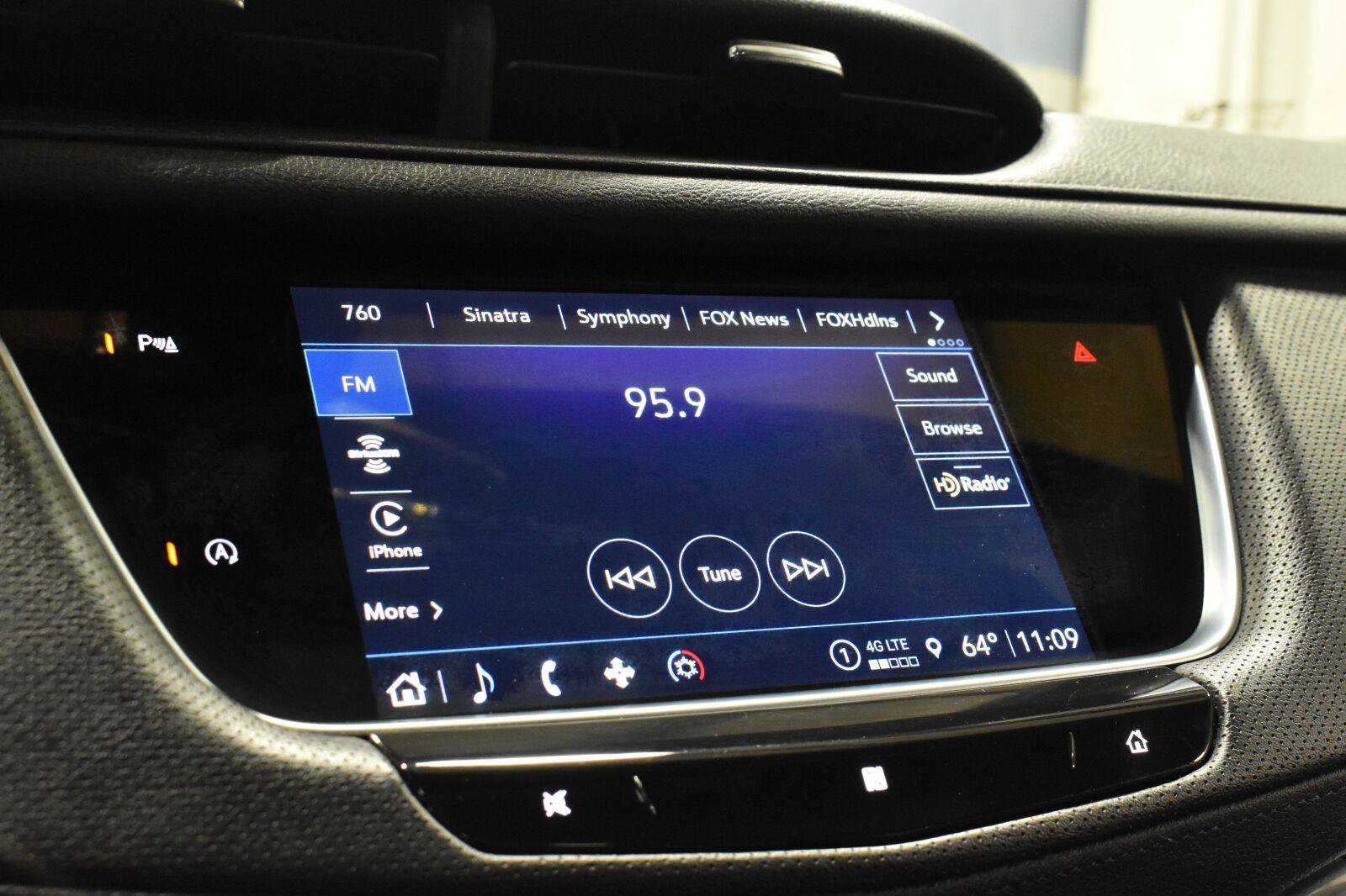 Used 2021 Cadillac XT5 Premium Luxury w/ LPO, Floor Liner Package FWD image 14
