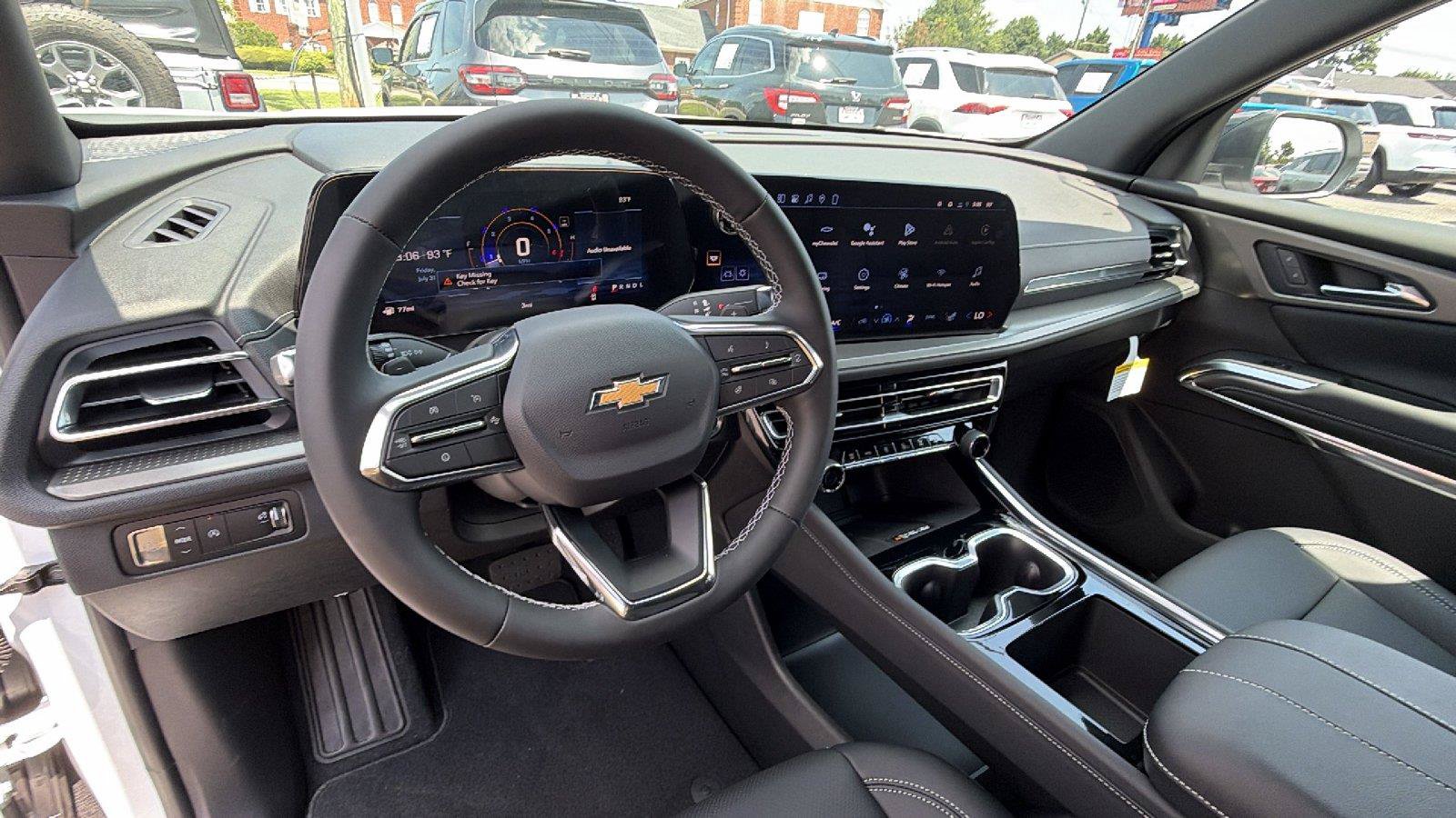 New 2026 Chevrolet Traverse LT w/ Driver Confidence Package FWD image 3