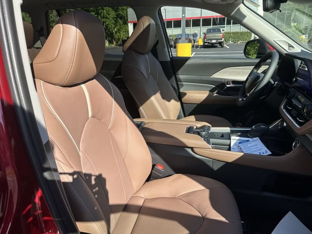 New 2026 Toyota Grand Highlander AWD image 30