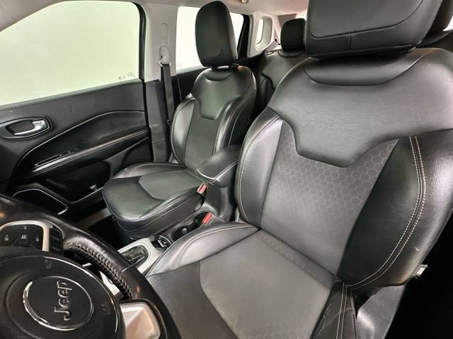 Used 2019 Jeep Compass Latitude AWD/4WD image 14
