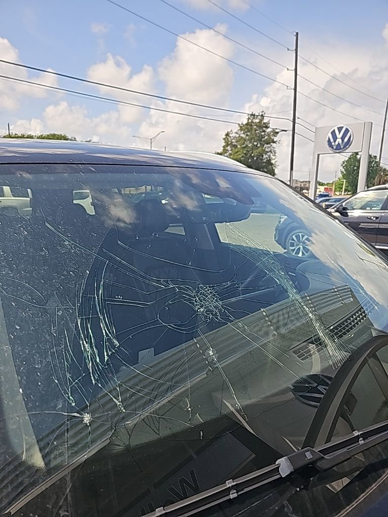 Used 2024 Volkswagen Atlas SEL Premium R-Line image 3