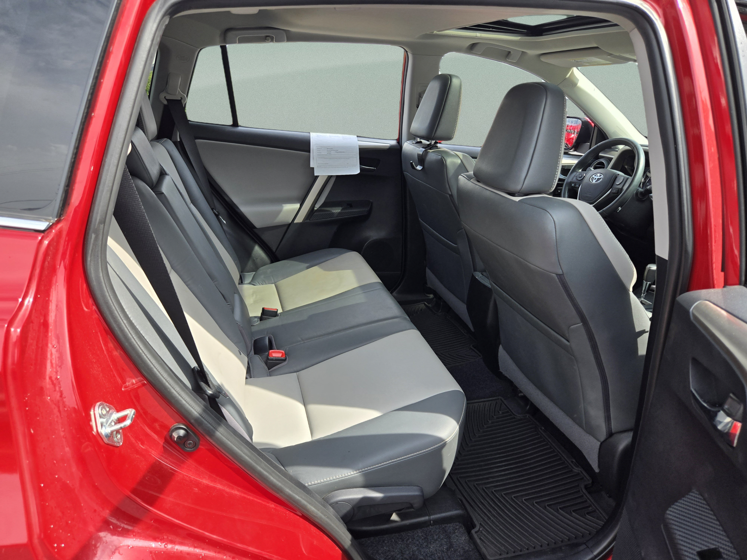 Used 2015 Toyota RAV4 Limited w/ Technology Package FWD image 23