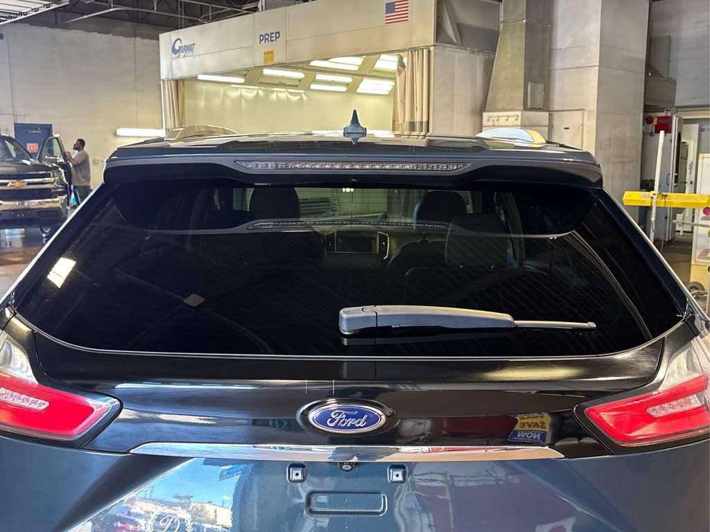Used 2019 Ford Edge SEL w/ Equipment Group 201A AWD/4WD image 18