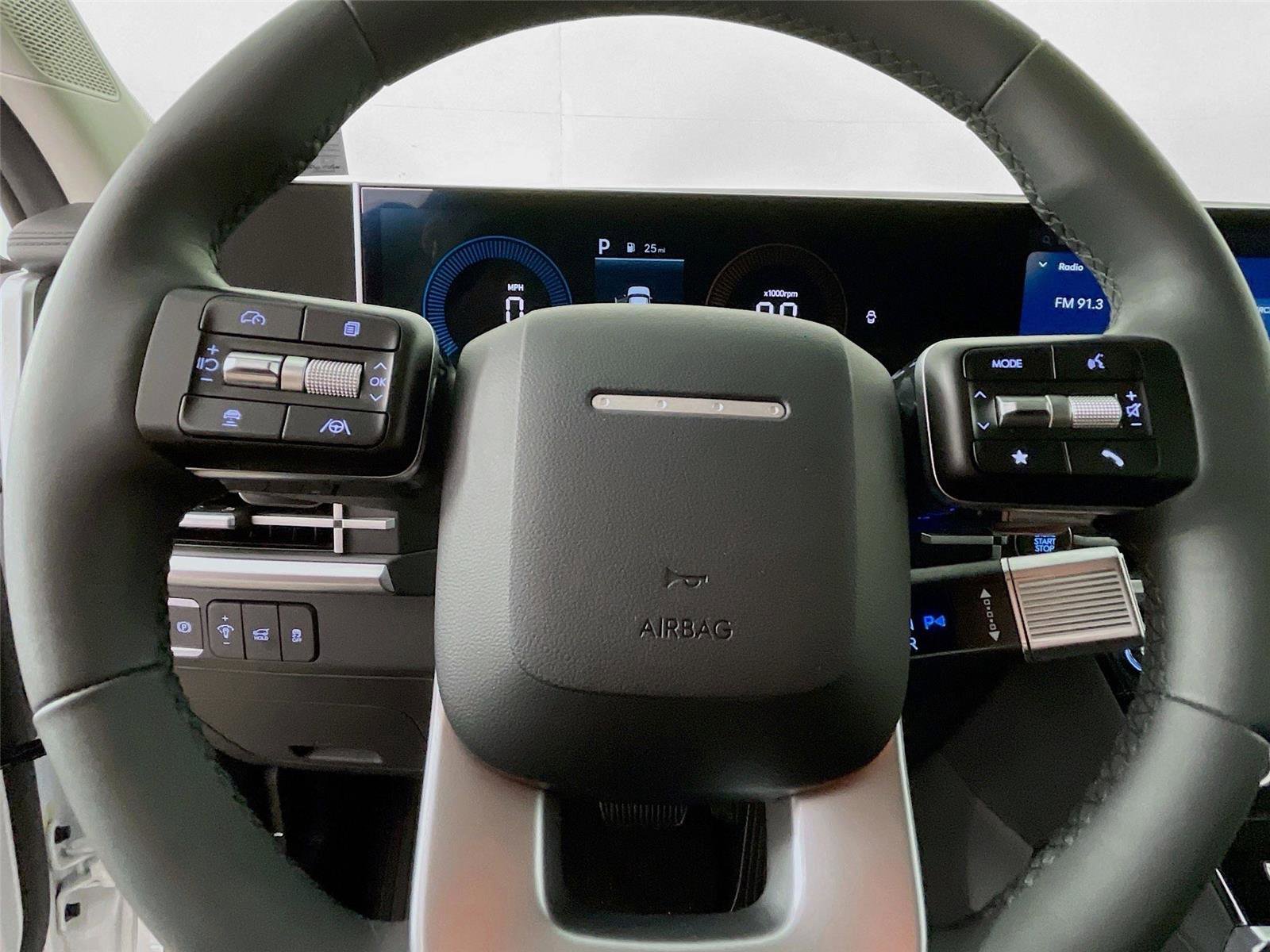 Certified 2025 Hyundai Santa Fe SEL image 10