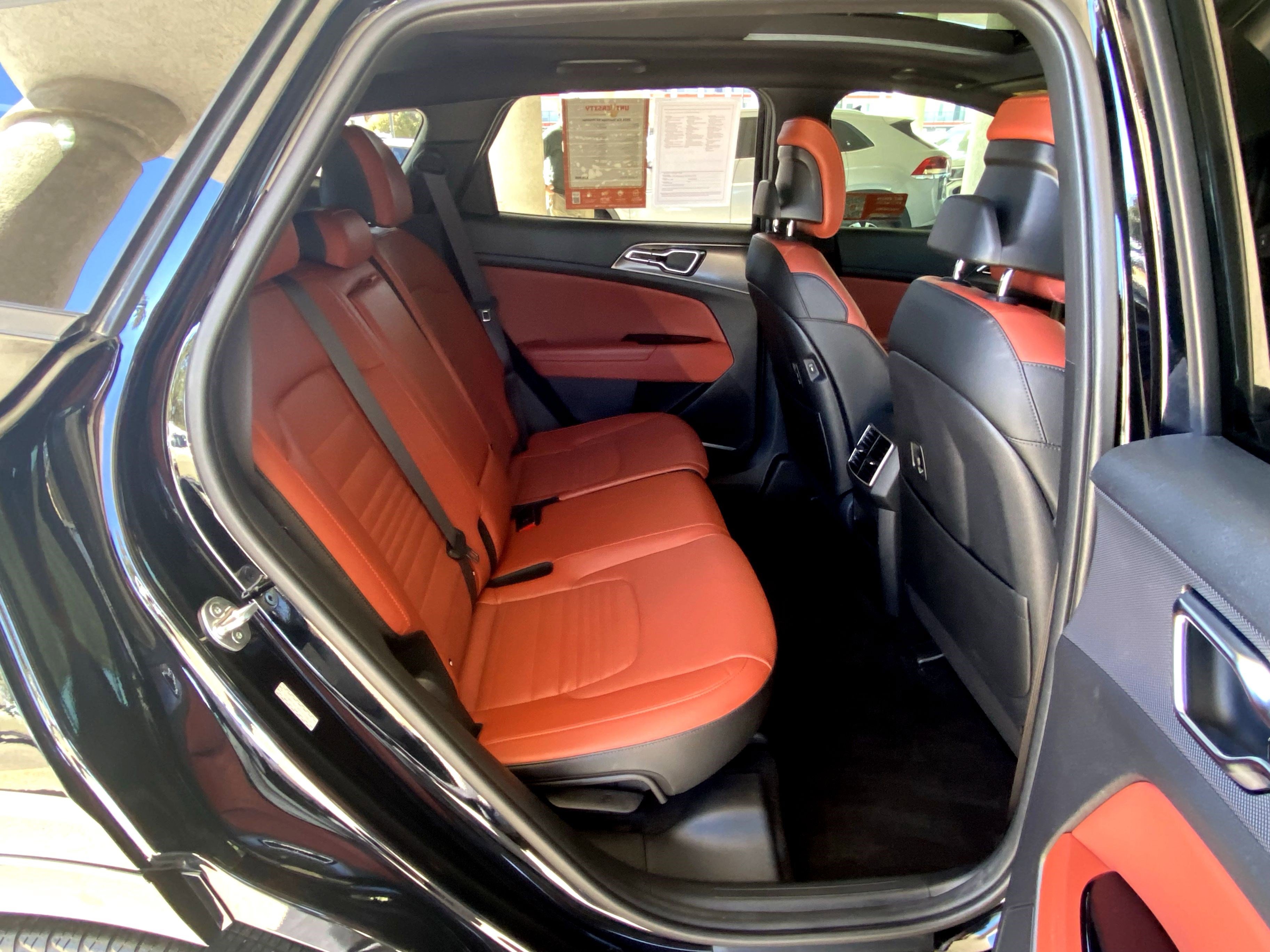 Used 2024 Kia Sportage SX image 41