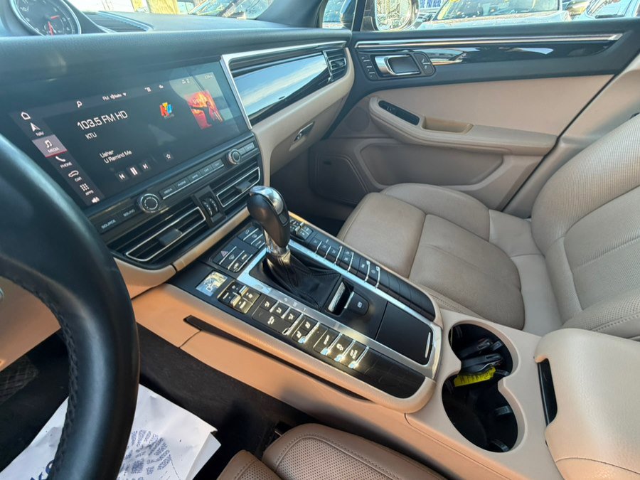 Used 2020 Porsche Macan image 10