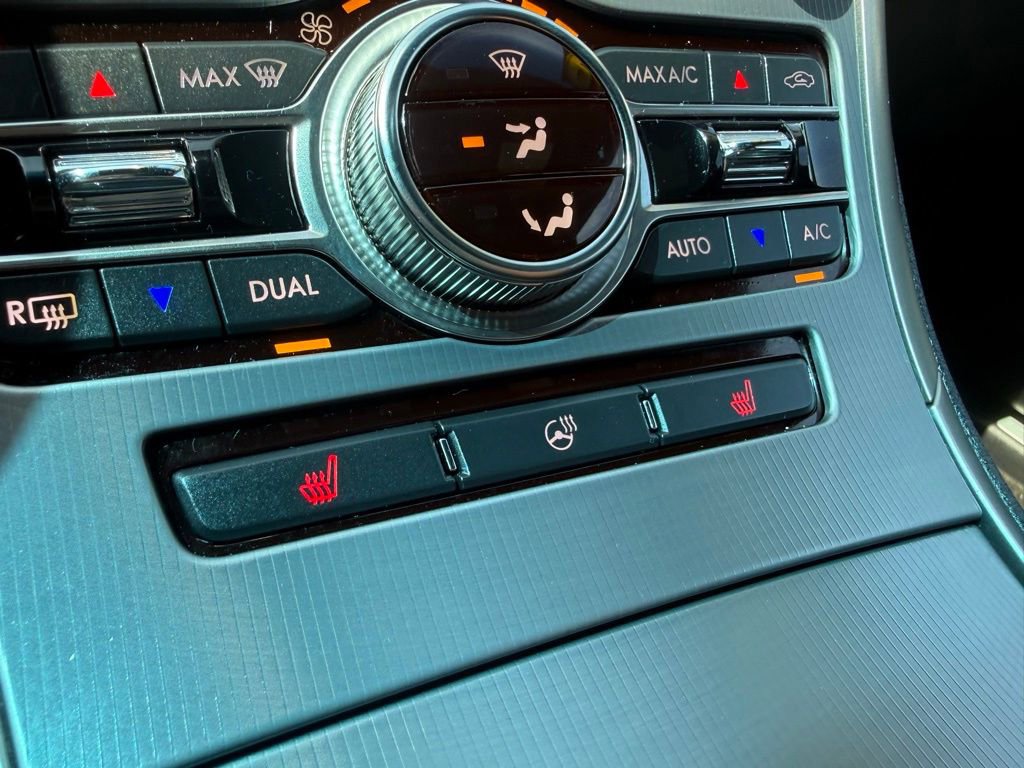 Used 2019 Lincoln MKZ Reserve w/ Reserve Plus Package image 32