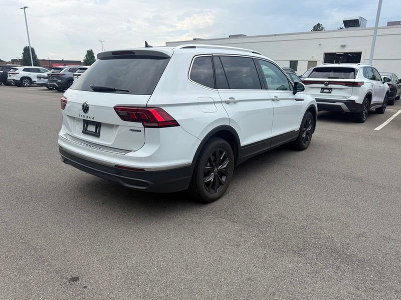Used 2024 Volkswagen Tiguan SE AWD/4WD image 7