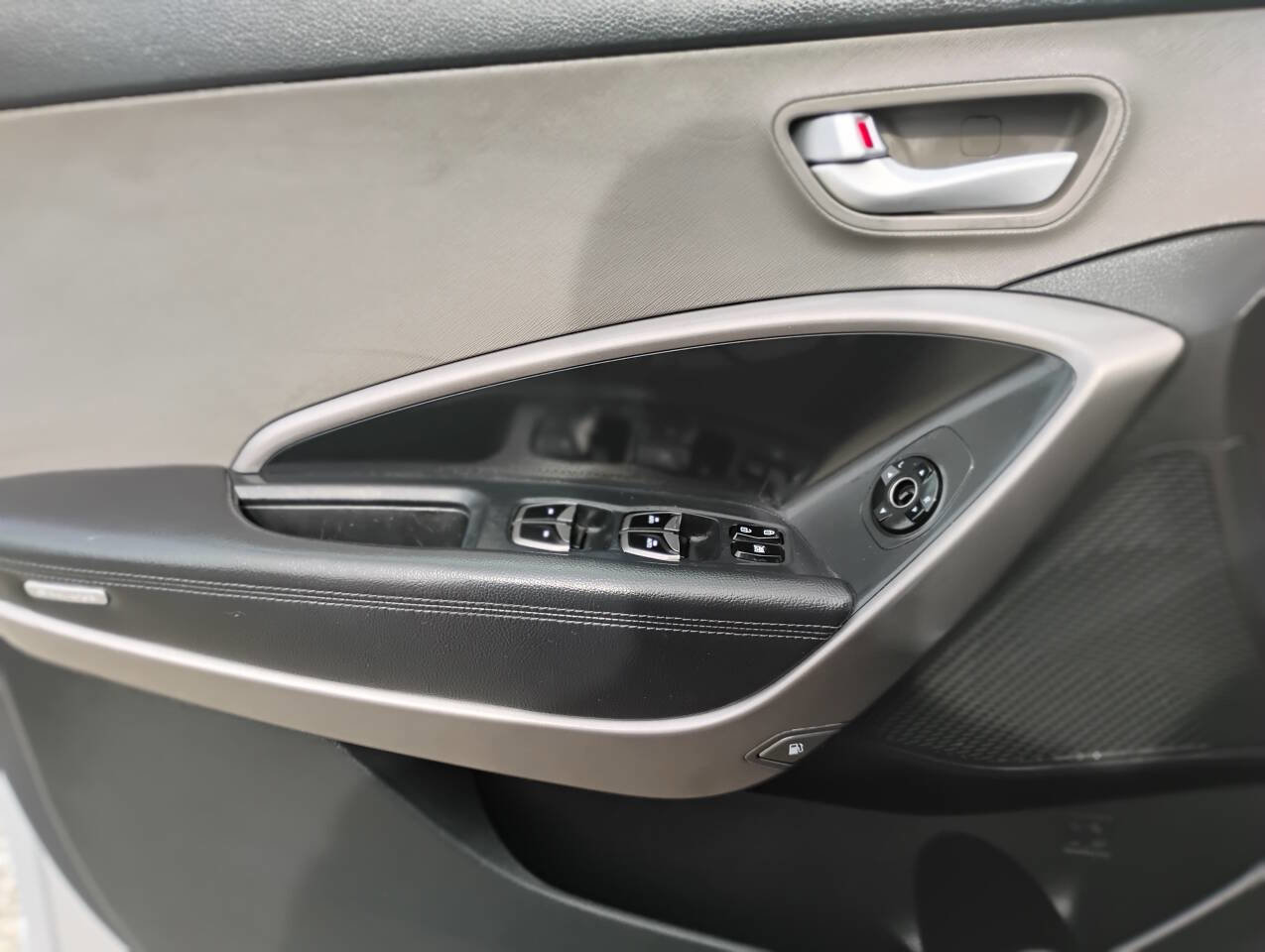 Used 2016 Hyundai Santa Fe Sport AWD/4WD image 23