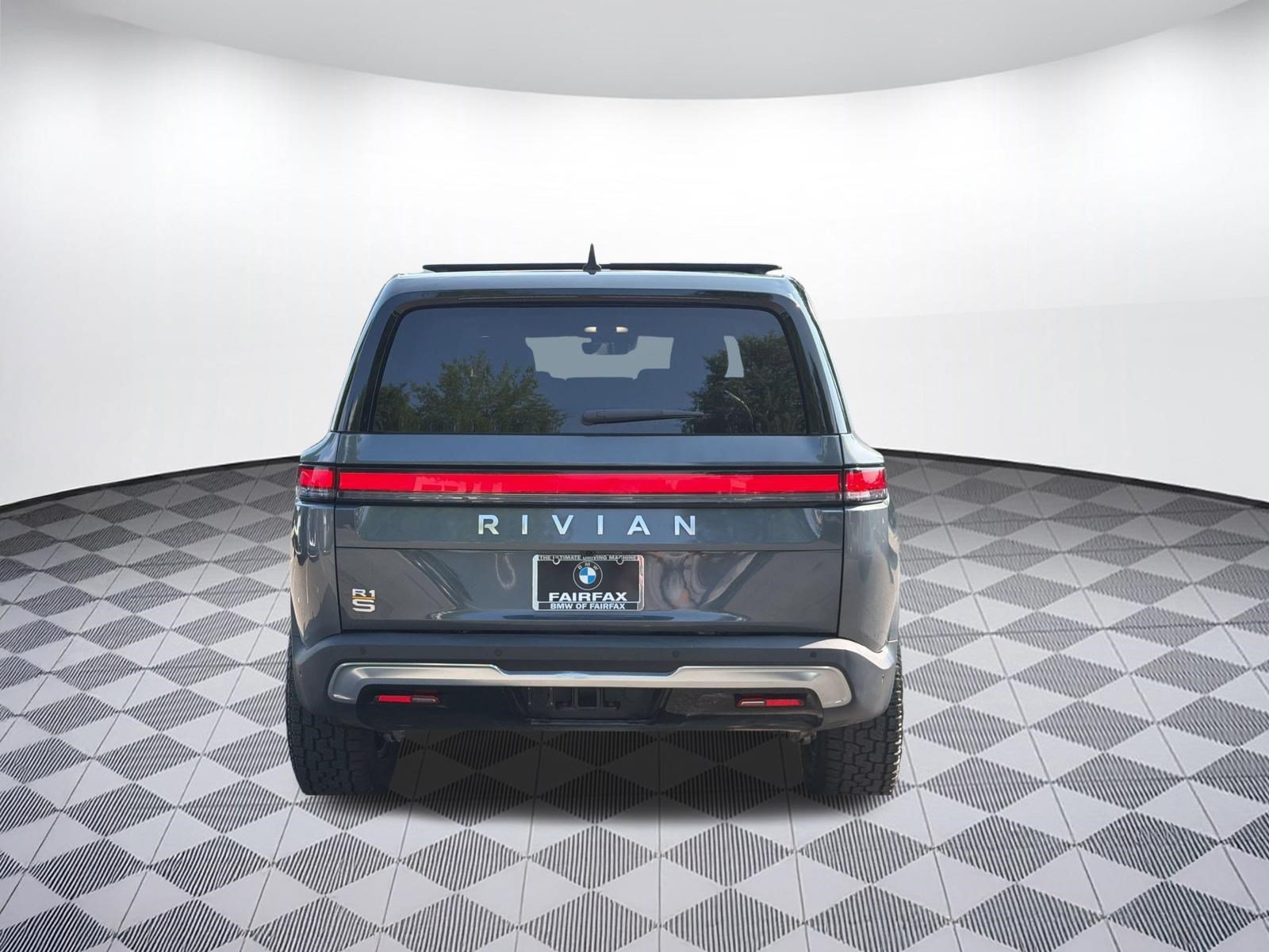 Used 2024 Rivian R1S Adventure AWD/4WD image 10