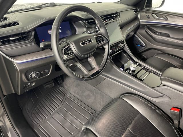 Used 2024 Jeep Grand Cherokee Overland w/ Adv Protech Group III image 3