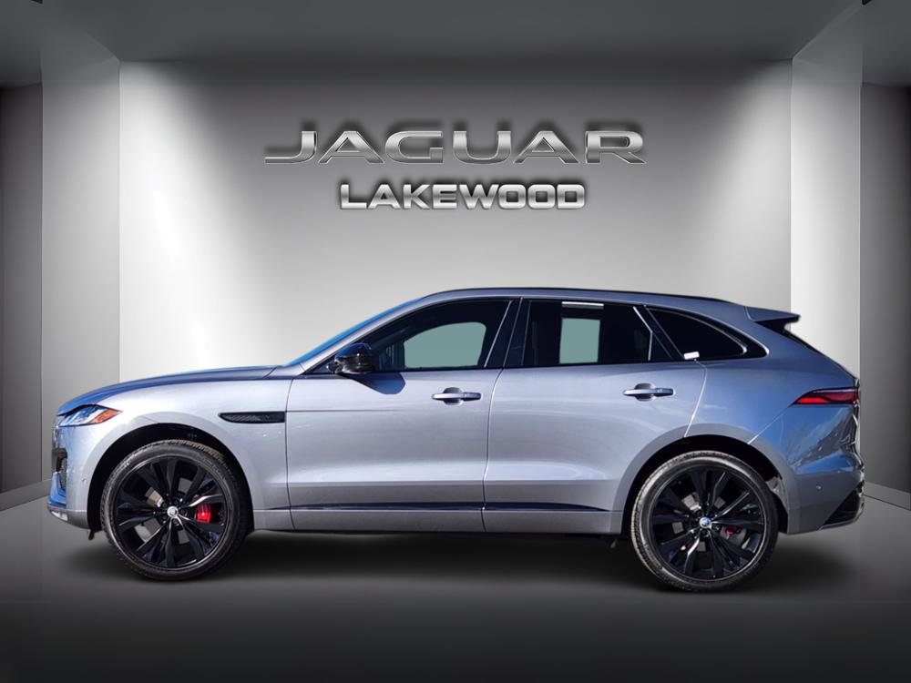 Used 2026 Jaguar F-PACE R-Dynamic S image 2