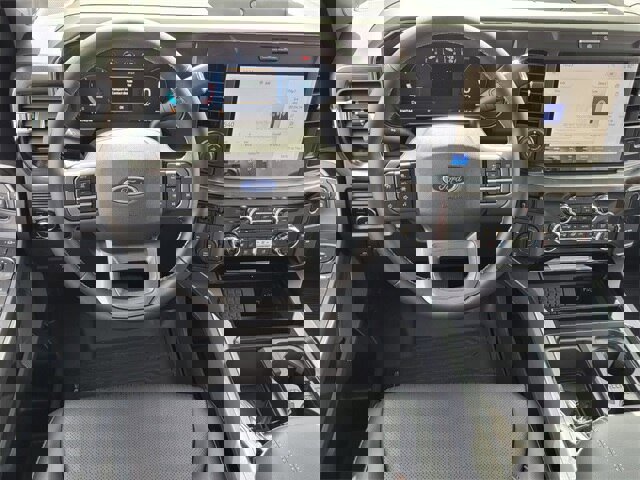 New 2025 Ford F250 Lariat w/ Lariat Ultimate Package image 7