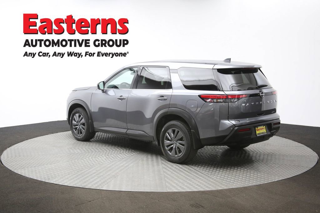 Used 2024 Nissan Pathfinder S image 63