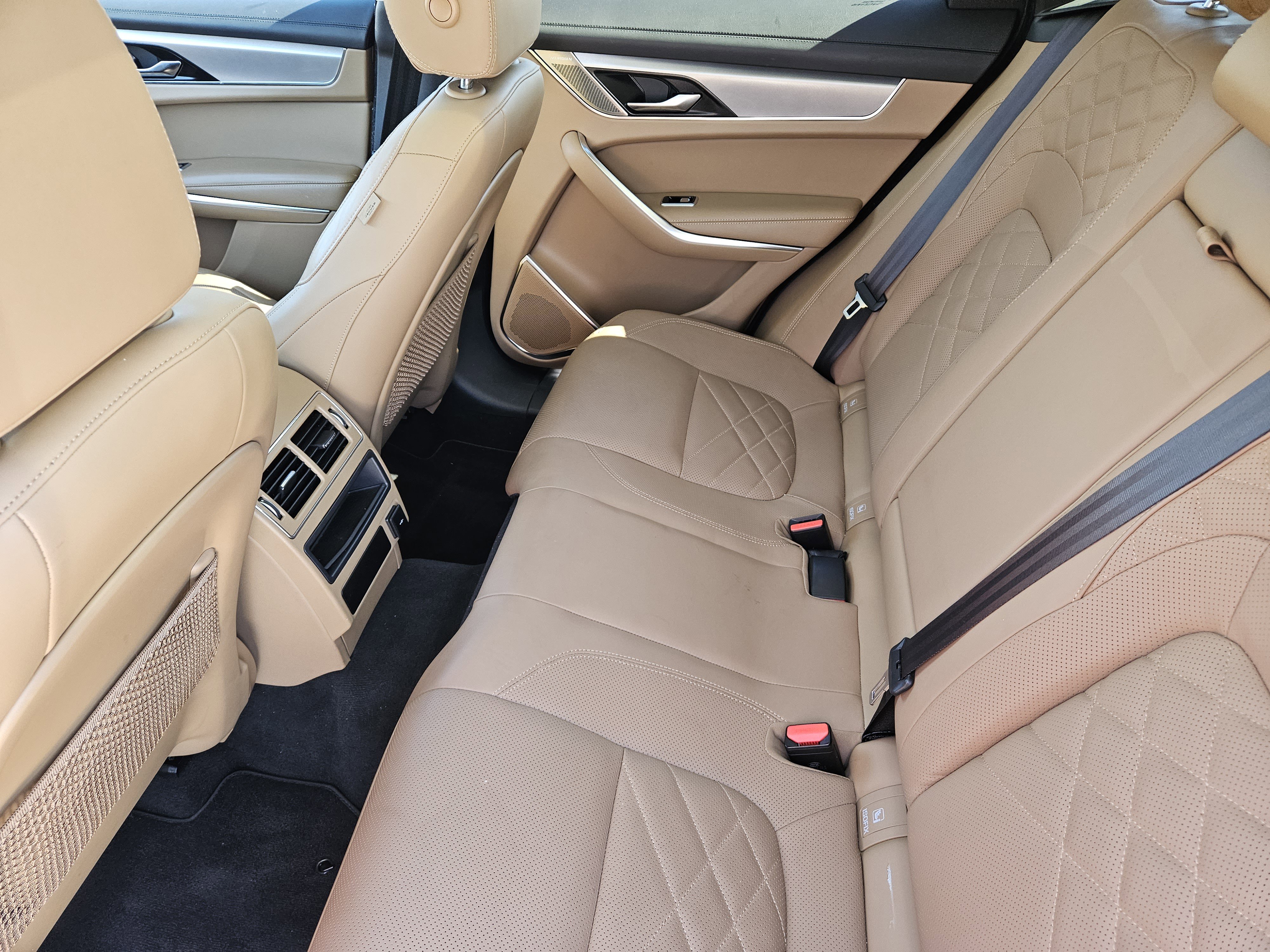 Used 2022 Jaguar F-PACE S image 31