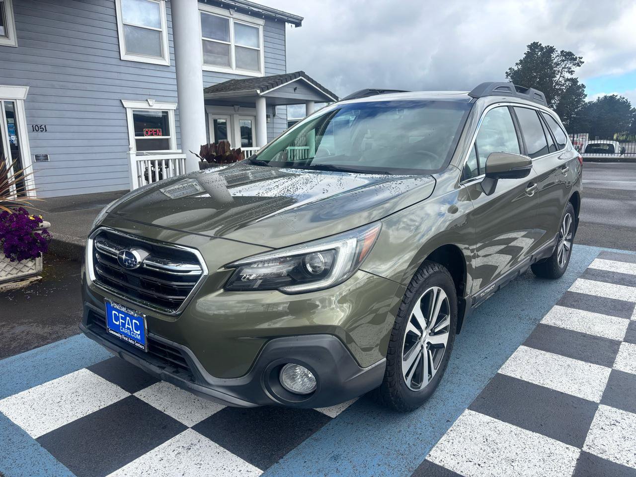 Used 2019 Subaru Outback 2.5i Limited w/ Popular Package #2 AWD/4WD image 2