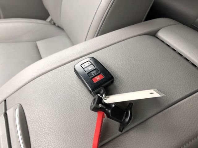 Used 2019 Toyota Highlander XLE image 31