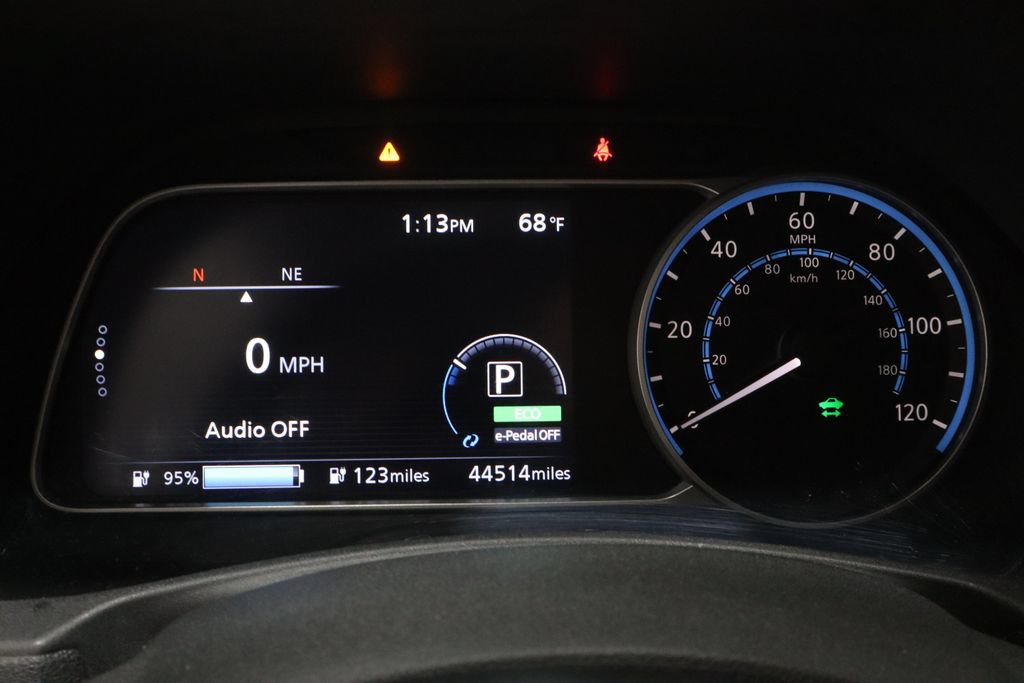Certified 2018 Nissan Leaf SL w/ SL Technology Package FWD image 29
