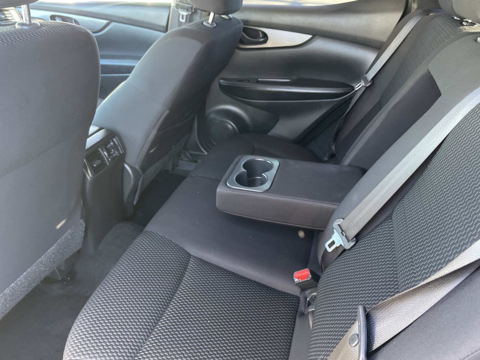 Used 2018 Nissan Rogue Sport S image 20