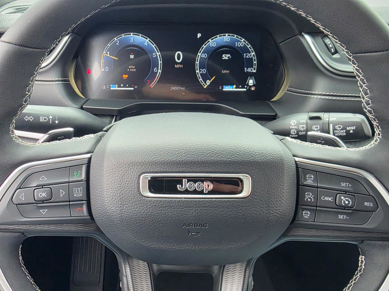 Used 2024 Jeep Grand Cherokee L Altitude image 10