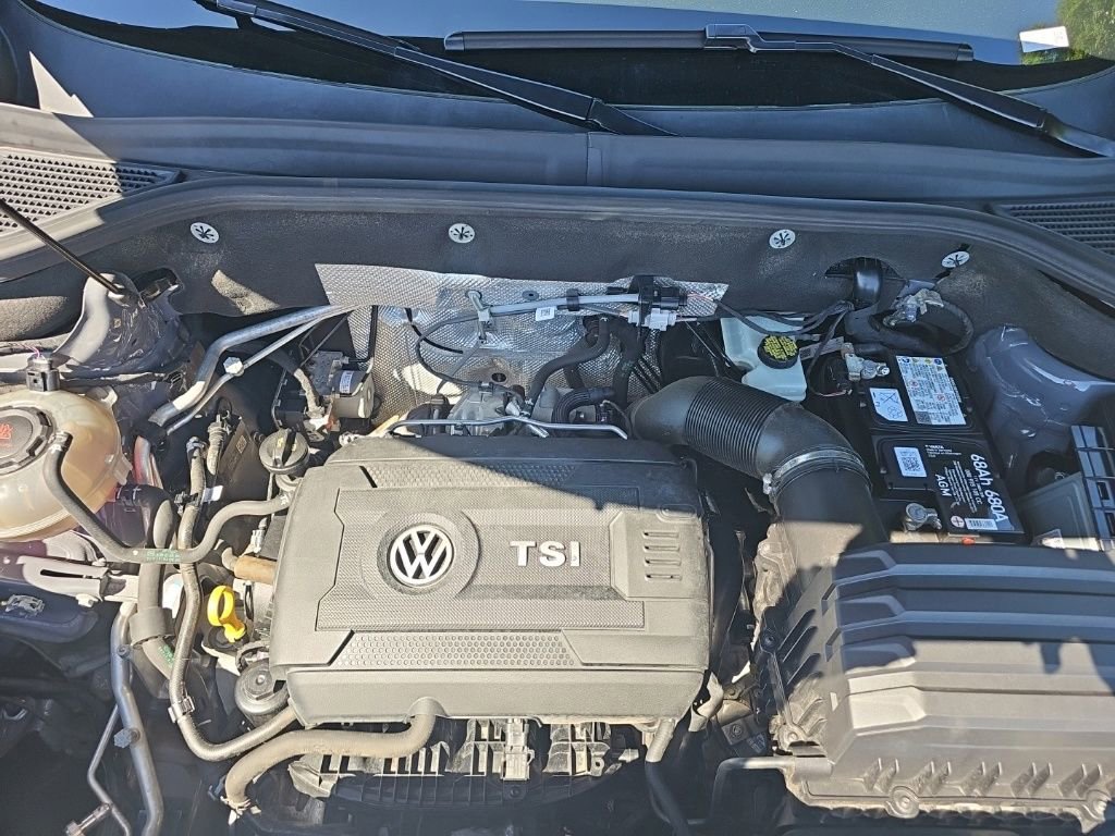 Used 2021 Volkswagen Atlas Cross Sport SE w/ Panoramic Sunroof Package FWD image 33