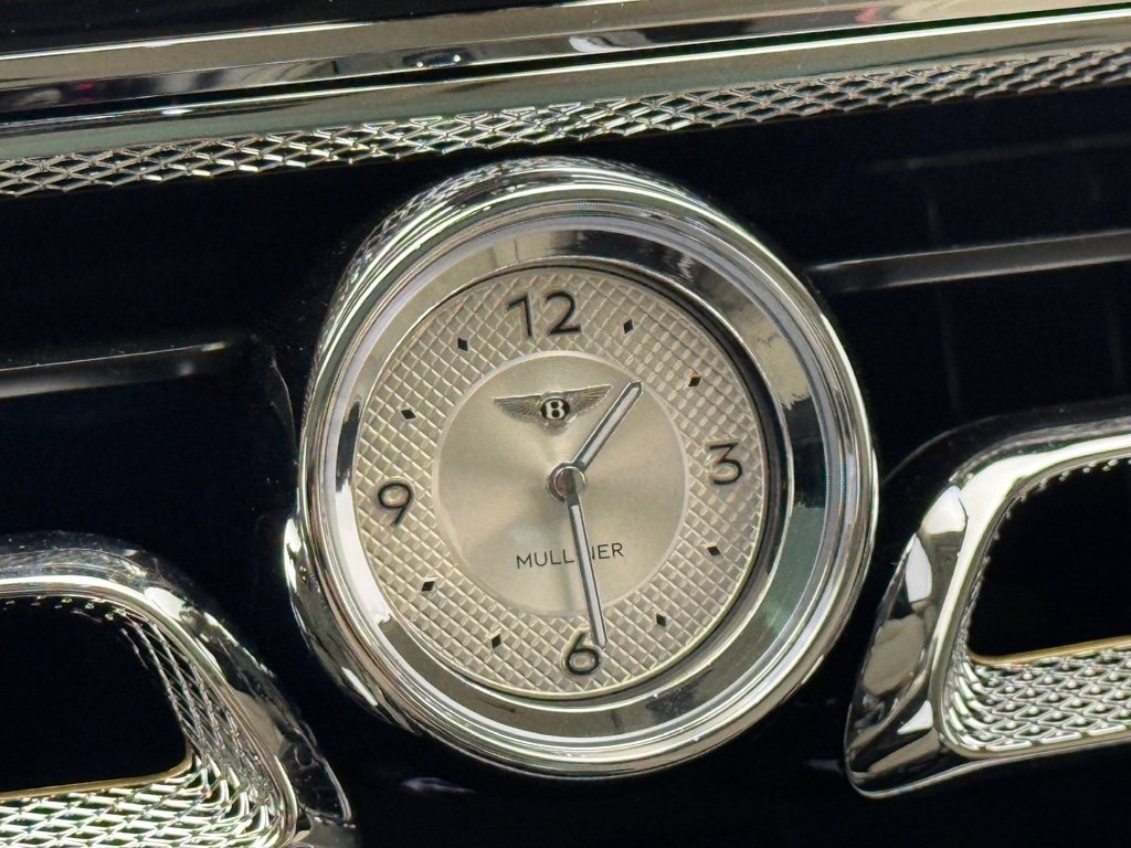 New 2025 Bentley Flying Spur Plug-In Hybrid image 4