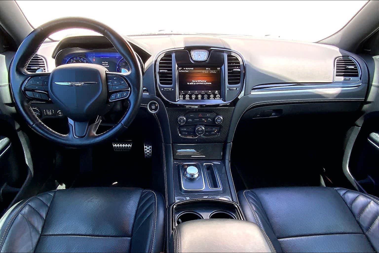 Used 2023 Chrysler 300 C RWD image 11