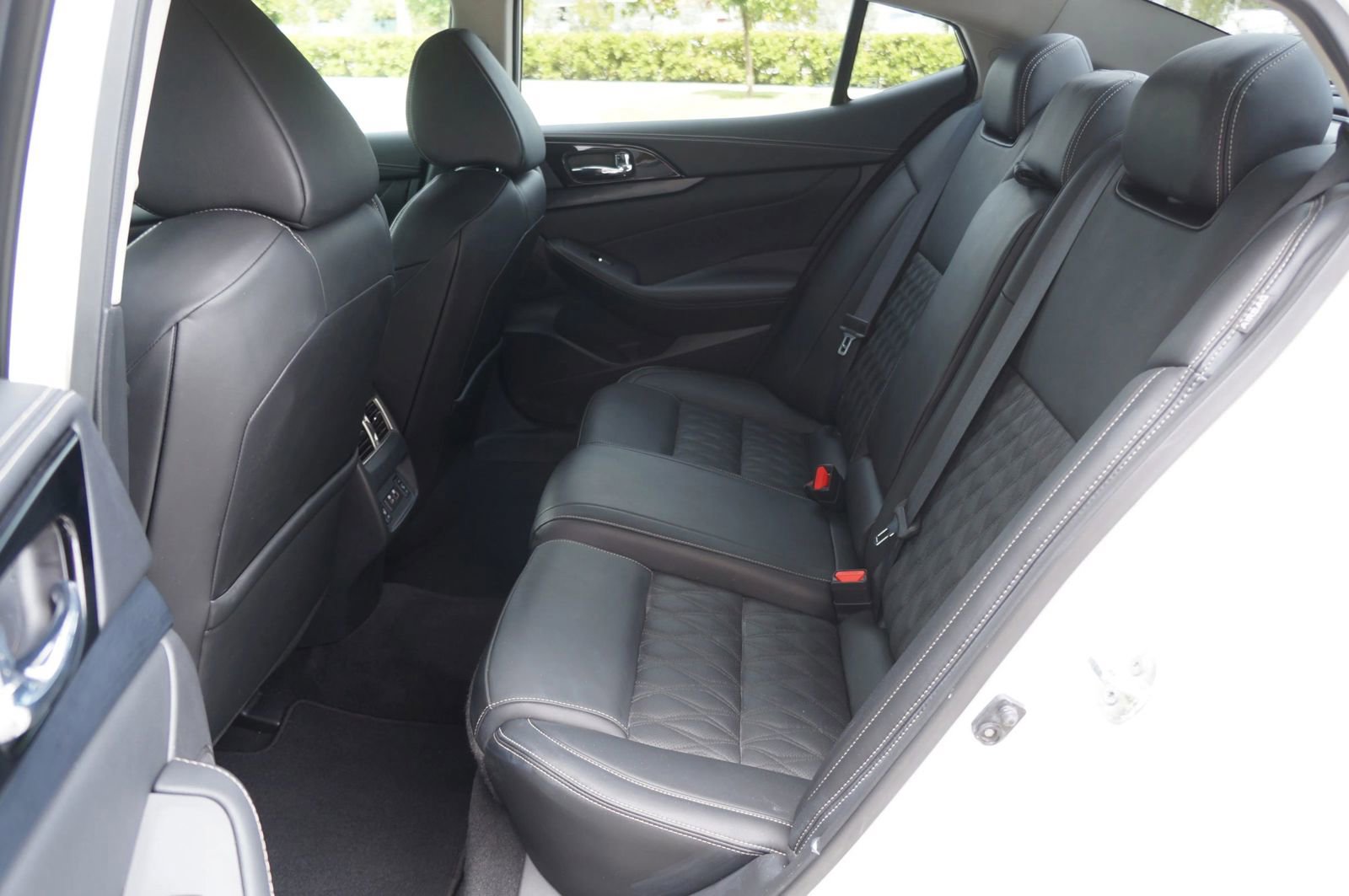 Used 2023 Nissan Maxima Platinum w/ Sport Mat Group FWD image 27