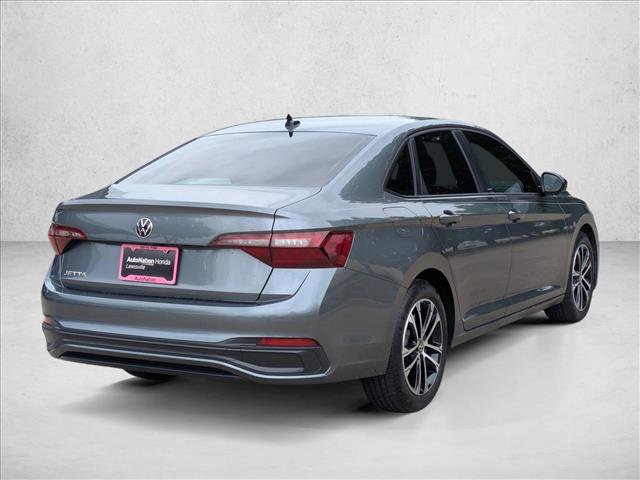 Used 2024 Volkswagen Jetta Sport image 5
