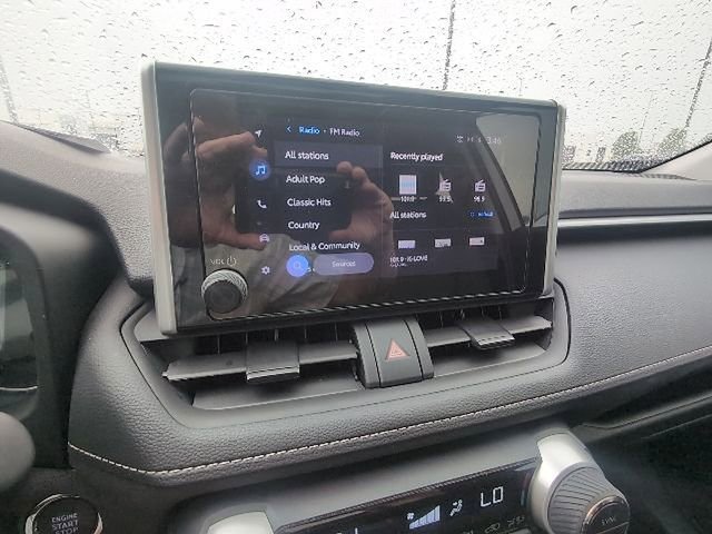 Used 2025 Toyota RAV4 XLE w/ Convenience Package FWD image 16