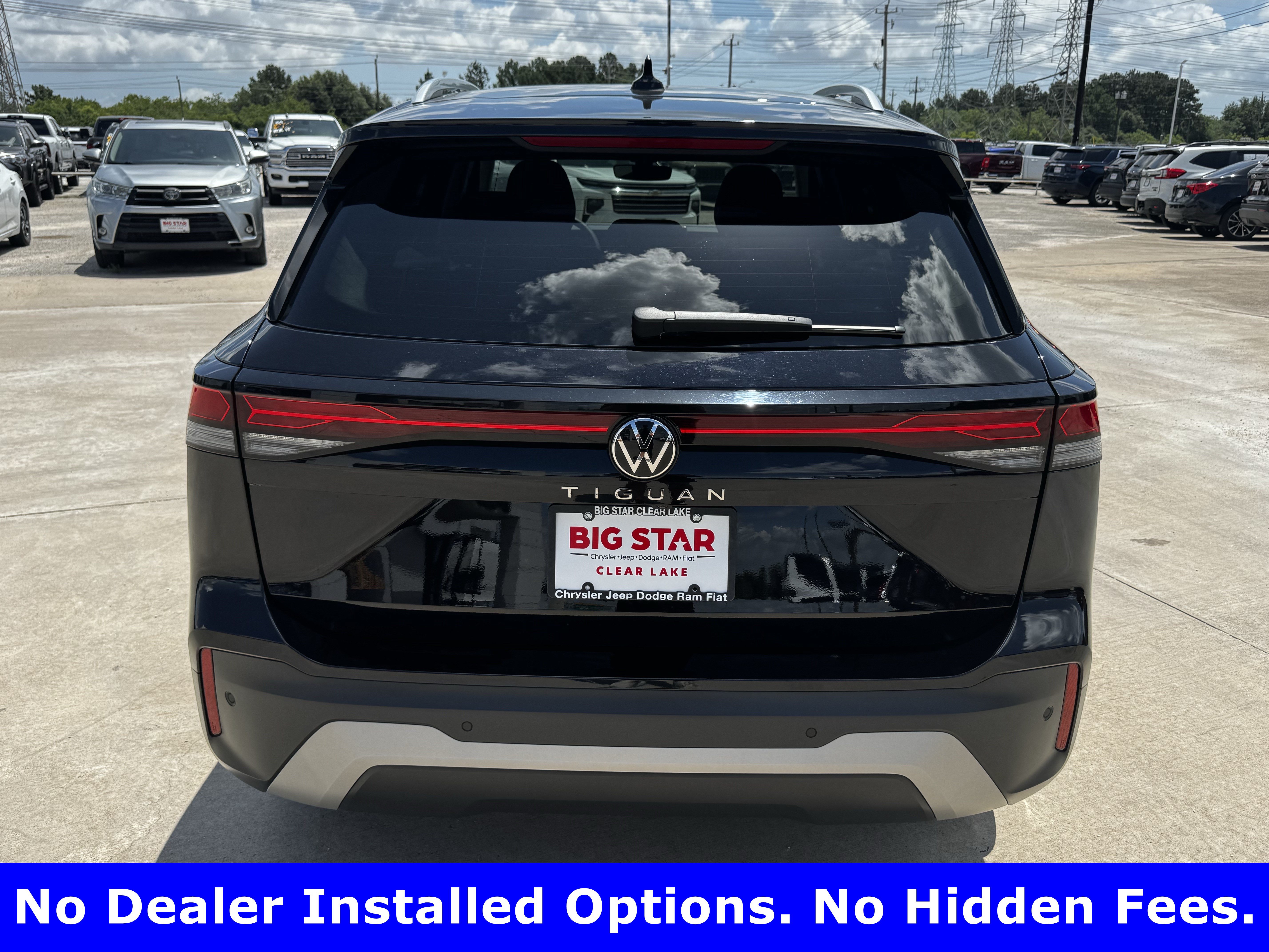 Used 2025 Volkswagen Tiguan S FWD image 7