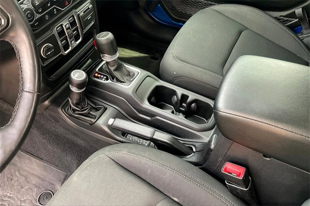 Used 2021 Jeep Gladiator Willys image 17