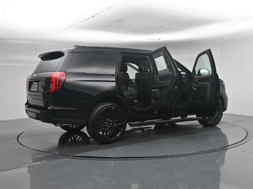 New 2027 Ford Expedition Platinum w/ Stealth Performance Package AWD/4WD image 5