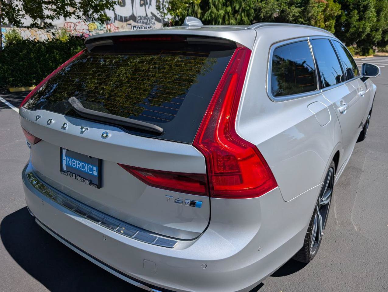 Used 2019 Volvo V90 T6 R-Design w/ Advanced Package AWD/4WD image 25