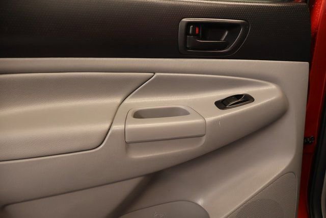 Used 2015 Toyota Tacoma PreRunner image 26