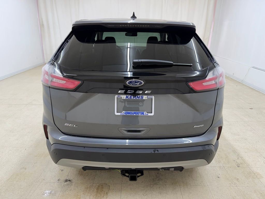 Used 2021 Ford Edge SEL image 4