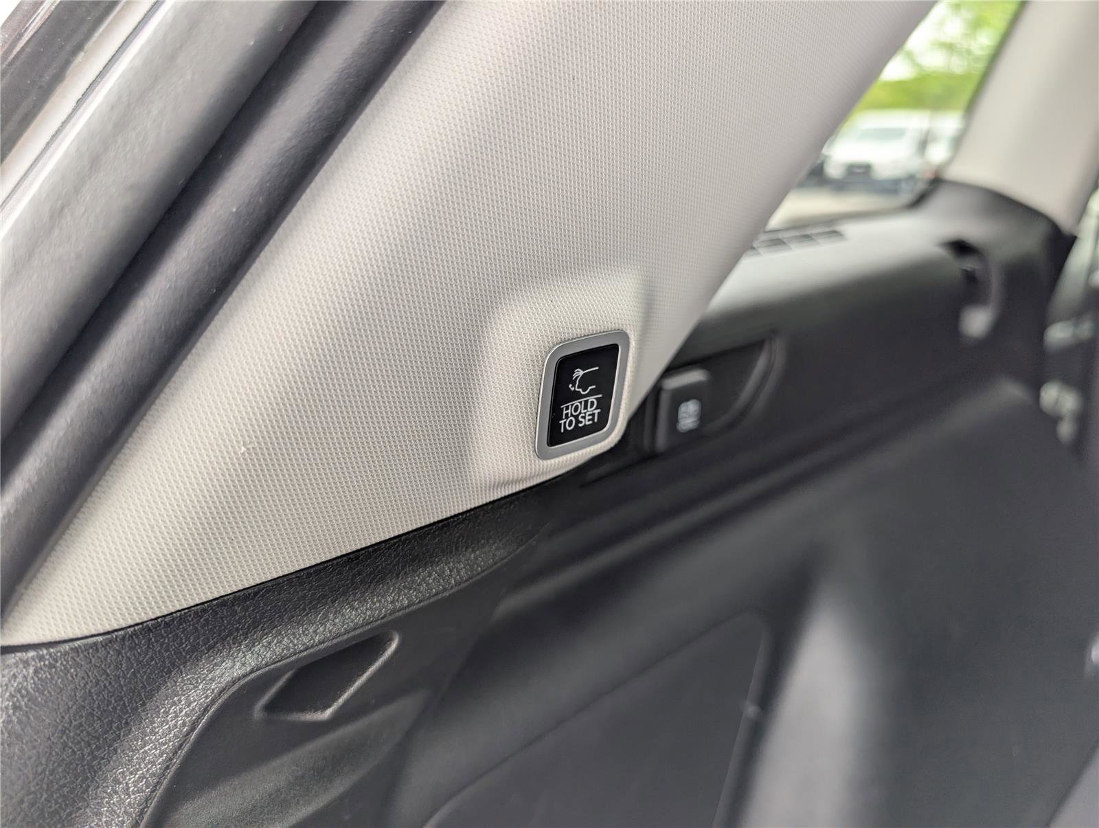 Used 2023 Jeep Grand Cherokee 4WD 4xe image 14