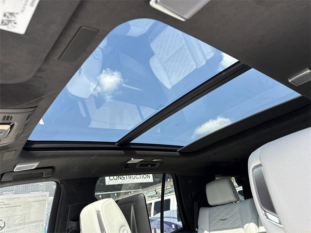 New 2025 Cadillac Escalade Sport Platinum w/ LPO, ONYX Package image 19