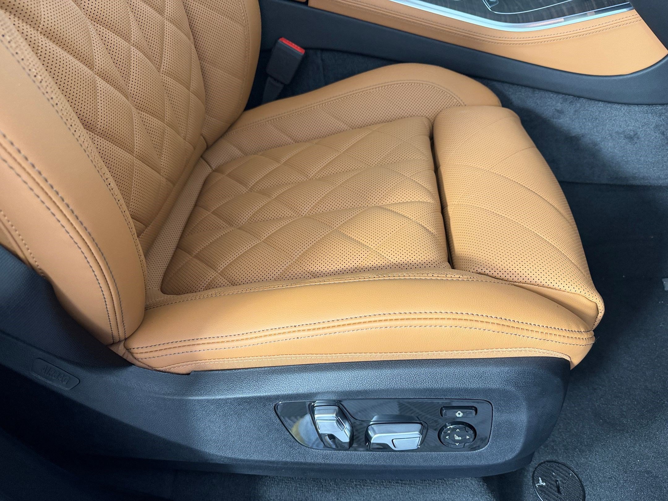 New 2026 BMW X5 xDrive40i w/ Climate Comfort Package image 34